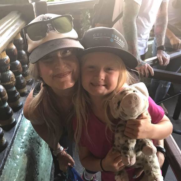 Meet your Posher, Tara - Picture 1 of 2